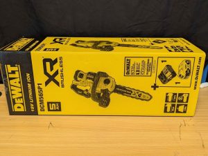 Sealed DeWalt 18V XR Brushless 30cm Chainsaw 5Ah Kit - BP410512