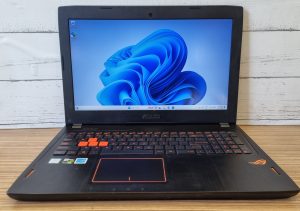 Asus ROG Strix Laptop TW408252