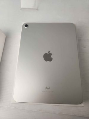 APPLE IPAD 10TH GENERATION IN BOX #GN418049