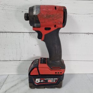 Milwaukee 18V Impact Driver TW410690