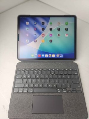 APPLE IPAD 5TH GEN IN CASE #GN416606