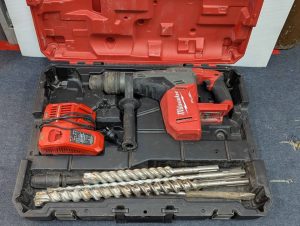 Milwaukee 18V SDS Max Rotary Hammer Skin-Only (M18 CHM) - BP416685