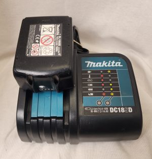 Makita 6.0Ah Battery and Charger DC18SD Combo- IP406036