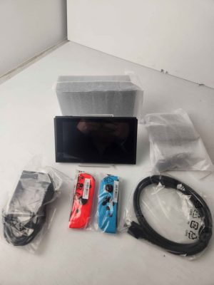 NINTENDO SWITCH CONSOLE WITH ACCESSORIES #GN418720