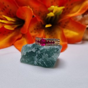 9ct Yellow Gold Red Stone Line Ring TW411348