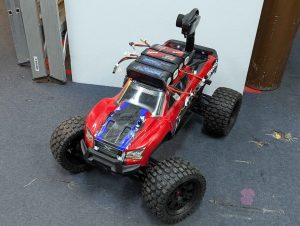 Traxxas X-Maxx 1/5 Scale 4WD Electric Monster Truck - BP417576