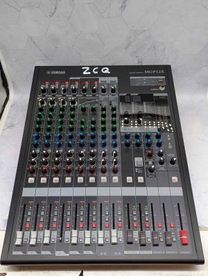 Yamaha 12-Channel Compact Analog Mixing Console (MGP12X) - BP420823