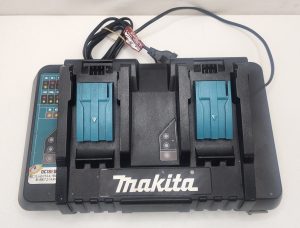 Makita Dual 18V Battery Charger DC18RD - IP392706