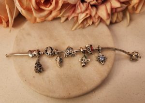 Pandora Cinderella Snake Chain Bracelet with 8 Cinderella Charms (Disney Collection) - IP419045