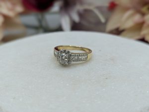 Valuated Ladies 18CT Yellow & White Gold Diamond Cluster Ring (5.02gms) - BP379072