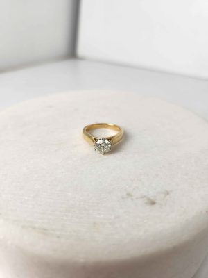 18CT YELLOW GOLD DIAMOND RING #GN420388 **VALUATION**