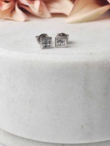 18CT WHITE GOLD EARRINGS #GN374602