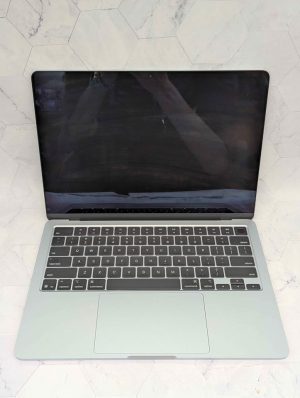 Apple MacBook Air 13-inch 256GB Laptop (MC6T4X/A) - BP423017