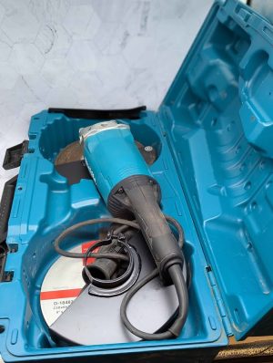 Makita 2200W 230mm Angle Grinder (GA9060) - BP422384