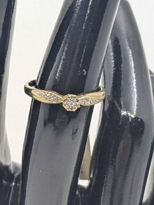 Ladies 9ct Yellow Gold Illusion Set Ring - BL421735