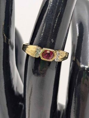 Ladies 18ct Gold Gypsy Style Ring - BL389992