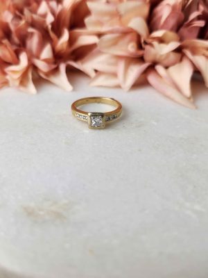 18CT YELLOW GOLD DIAMOND RING **VALUATED** #GN421101