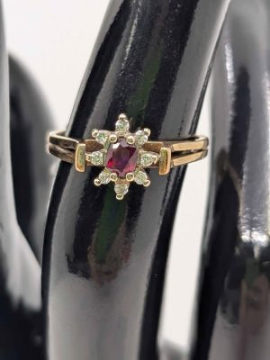 Ladies 9ct Gold Floral Cluster Ring - BL334610