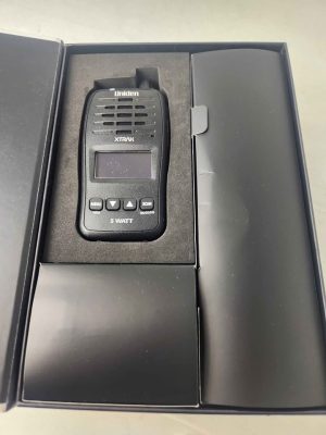 UNIDEN XTRACK 50 RADIO IN BOX WITH ACCESSORIES #GN421061