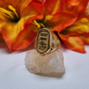 18ct Yellow Gold Engraved Signet Ring TW416618