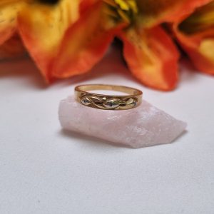 18ct Yellow Gold Three Stone Band TW409725