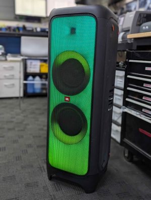JBL PartyBox 1000 Bluetooth Party Speaker - BP425912