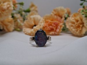 9ct White Gold Opalescent Stone Ring TW426026