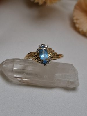 18ct Yellow Gold Blue Stone Ring TW418523