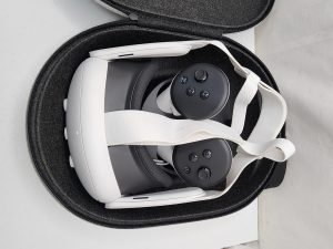 Meta Quest 3 VR Headset 512GB in Case - IP426634