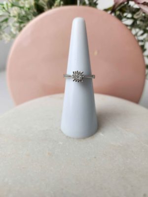 9ct White gold diamond ring #GN421072