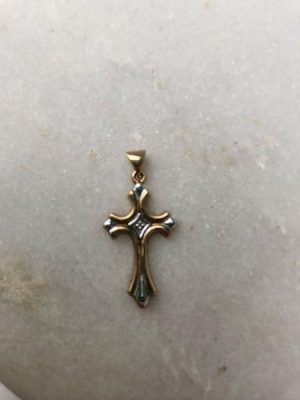 9ct Yellow gold Cross Pendant GN424370