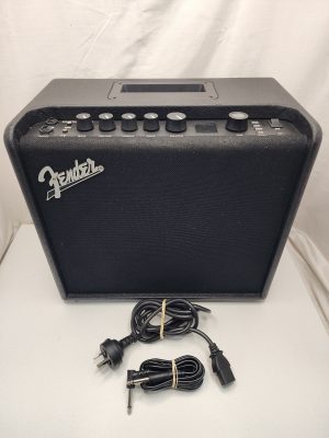 Fender Mustang LT25 Guitar Amplifier with Power Cord - IP423840