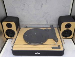 Marley Revolution Turntable w/ 2 x Speakers - BP426629