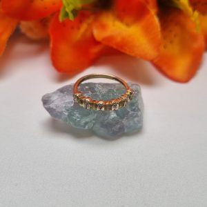 18ct Yellow Gold Green Stone Band TW416989