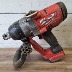 Milwaukee 18V Impact Wrench TW425001
