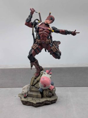 Iron Studios: Deadpool 1/10 Figure - BL432282