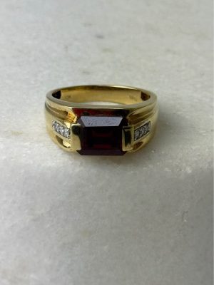 10ct gold “created” Ruby / Diamond ring #GN429933