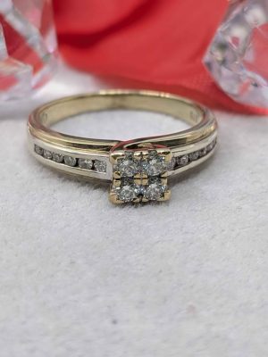 Ladies 9ct Gold Diamond Ring - BL384140