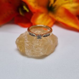 9ct Yellow Gold Princess Cut Solitaire Ring TW417413