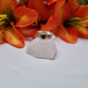 9ct Yellow Gold Square Cut Blue Stone Solitaire Ring TW421159