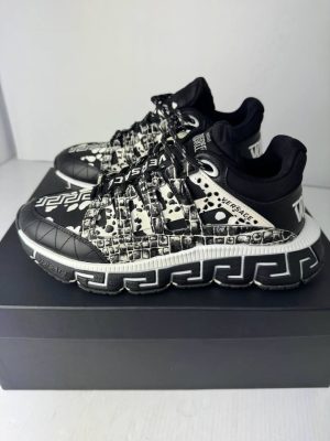 Versace trigreca sneakers in box #GN432389