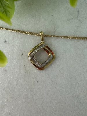 9ct Necklace with Square Pendant - GN423999