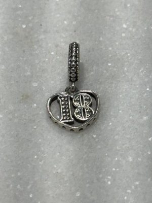Pandora 18th charm #GN431836-4