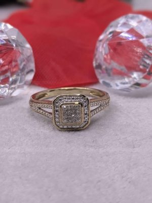 Ladies 9ct Gold Diamond Cluster Ring - BL396123