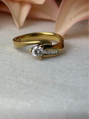 18ct yellow gold diamond ring #GN364257