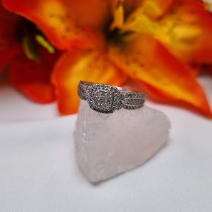 10ct White Gold Halo Cluster Ring TW420706