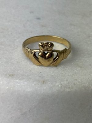 9ct yellow gold claddagh ring #GN429321