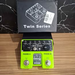 MOOER TWIN SERIES GUITAR PEDAL - TW428304