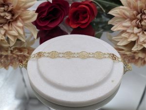 Ladies 18CT Yellow Gold Chinese Symbol Bracelet (6.8gms) - BP430029
