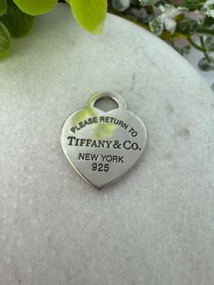 Tiffany and Co Heart Pendant - GN428201